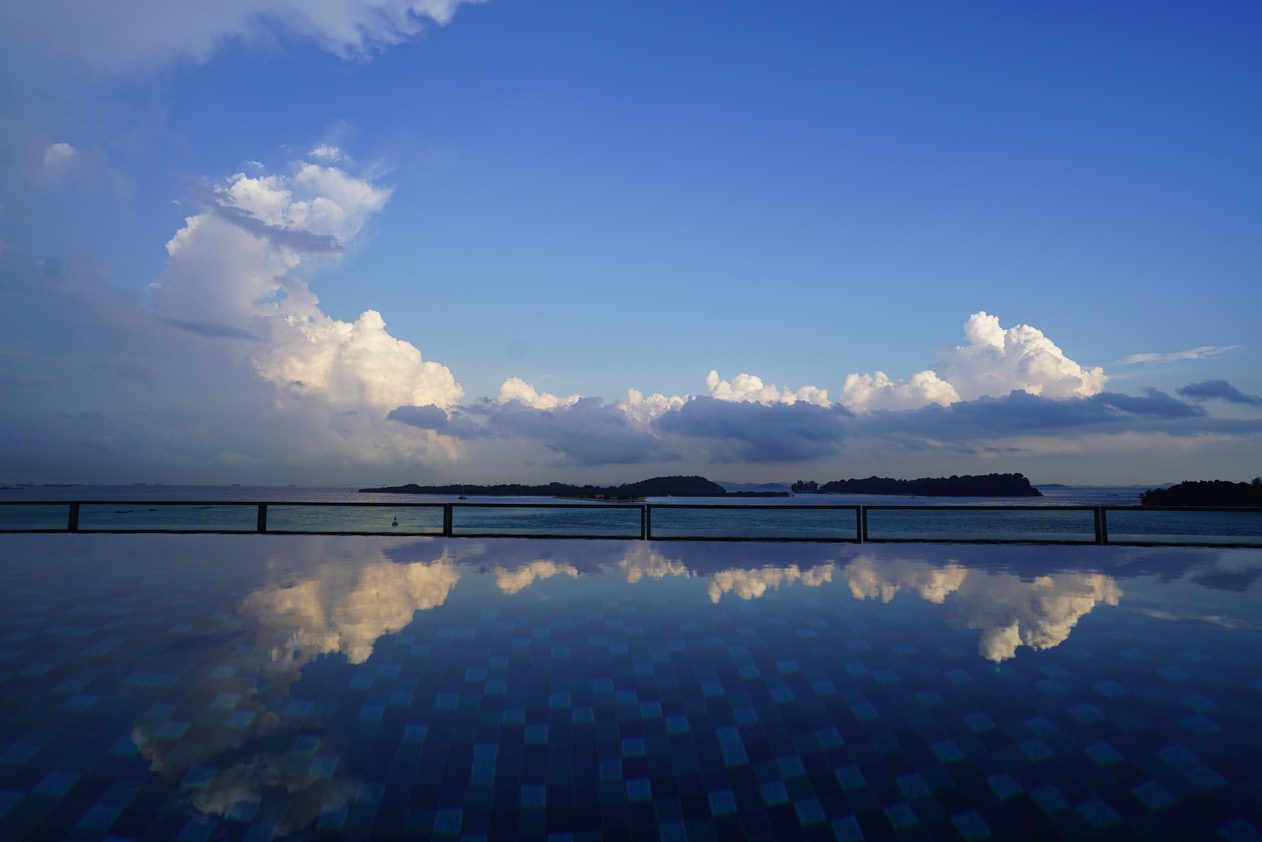 Infinity pool